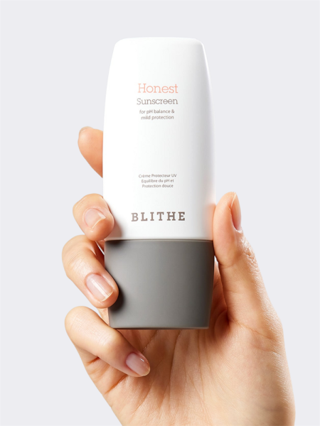 Blithe UV Protector Honest Sunscreen SPF50+ PA++++  Увлажняющий солнцезащитный крем на химических фильтрах   