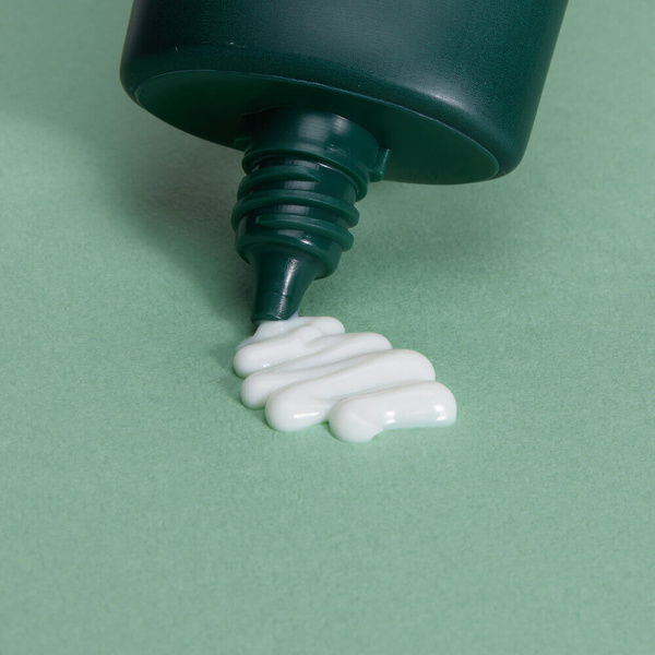 Anua Heartleaf Silky Moisture Sun Cream  SPF50+PA++++  Успокаивающий солнцезащитный крем с хауттюйнией