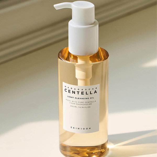 Skin1004 Madagascar Centella Light Cleansing Успокаивающее гидрофильное масло с центеллой